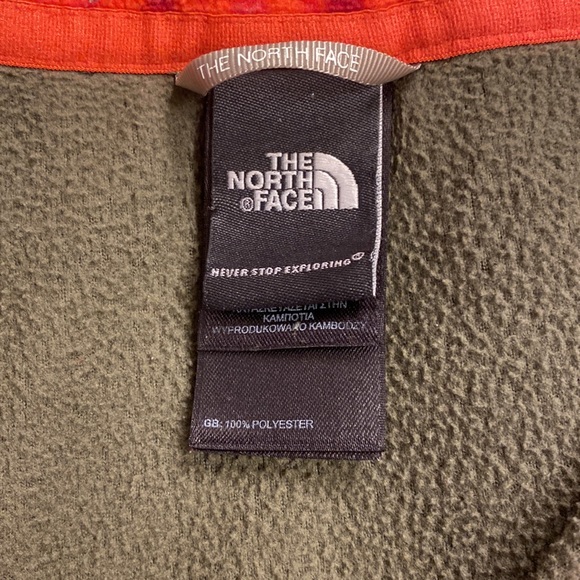 The North Face women’s 1/4 zip pullover. Size L army green. - Picture 3 of 5